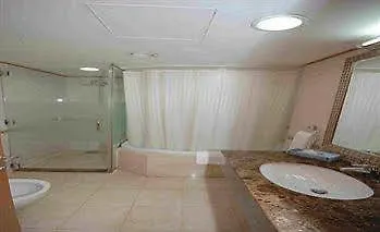 Hotel Country Club Dubai